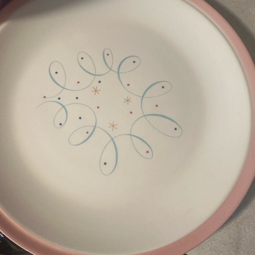 Vintage CENTURY SERVICE PINK SCROLL 10.25" Atomic Era Style
Dinner Plate - VGUC